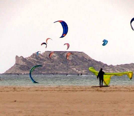 Dakhla-capitale-mondiale-des-sports-nautiques