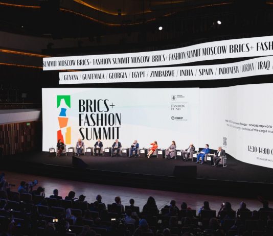 Le Caftan marocain séduit au BRICS+ Fashion Summit de Moscou