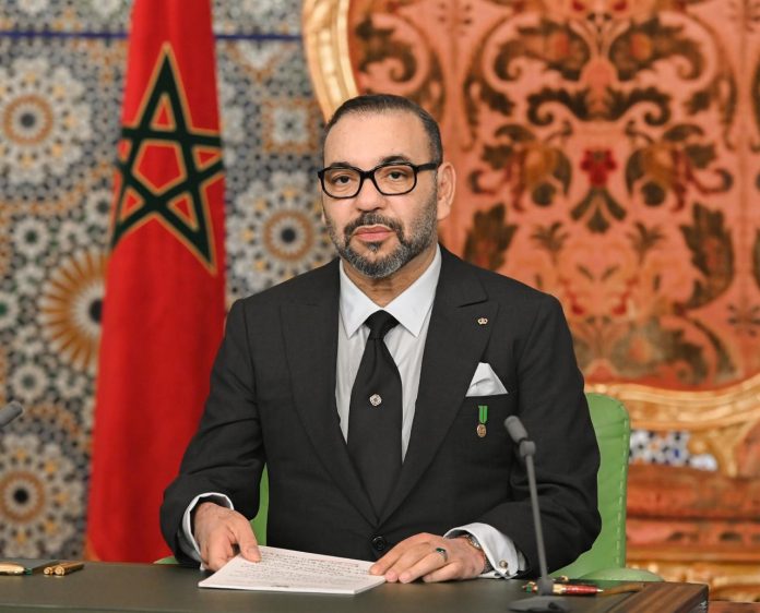 SM le Roi a subi avec succès une opération chirurgicale à son épaule gauche à la clinique du Palais Royal à Rabat