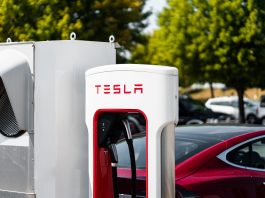 Tesla va déployer ses Superchargeurs V4 en Chine