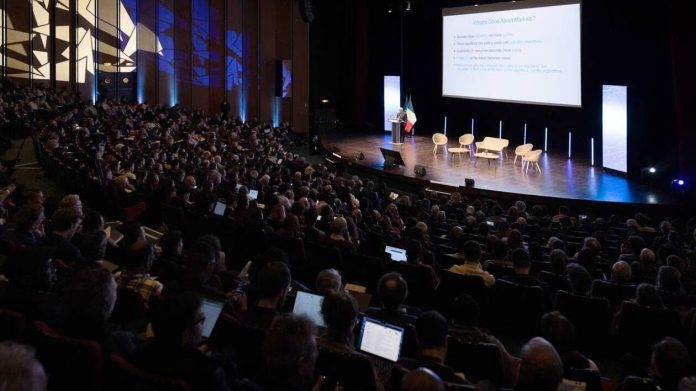 Sommet de Paris sur l’IA : deux jours de débats entre politiques et géants de la tech