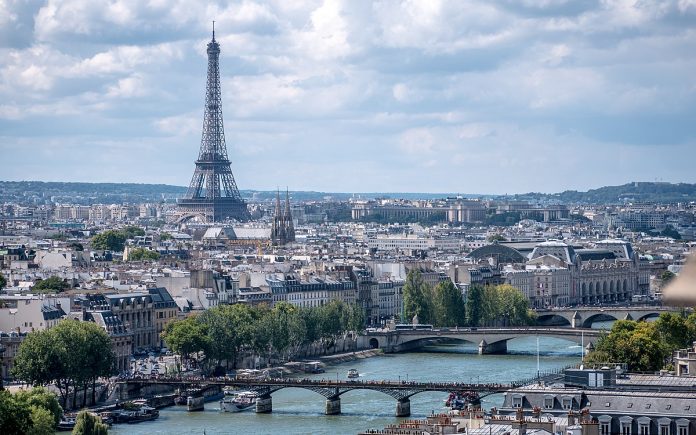 À Paris, le Maroc présente ses atouts économiques devant les notaires de France