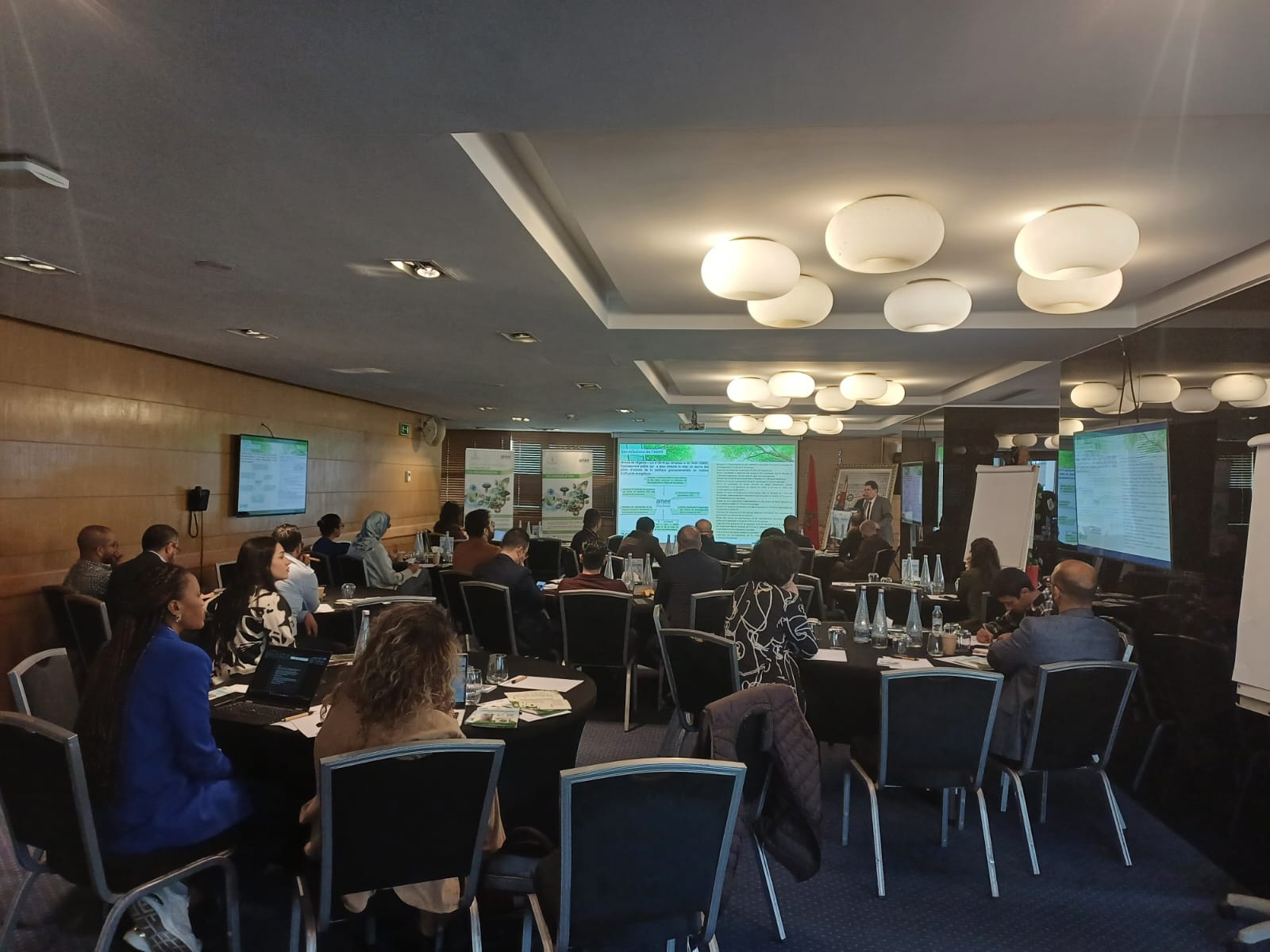 Atelier sur les normes énergétiques des climatiseurs et réfrigérateurs
