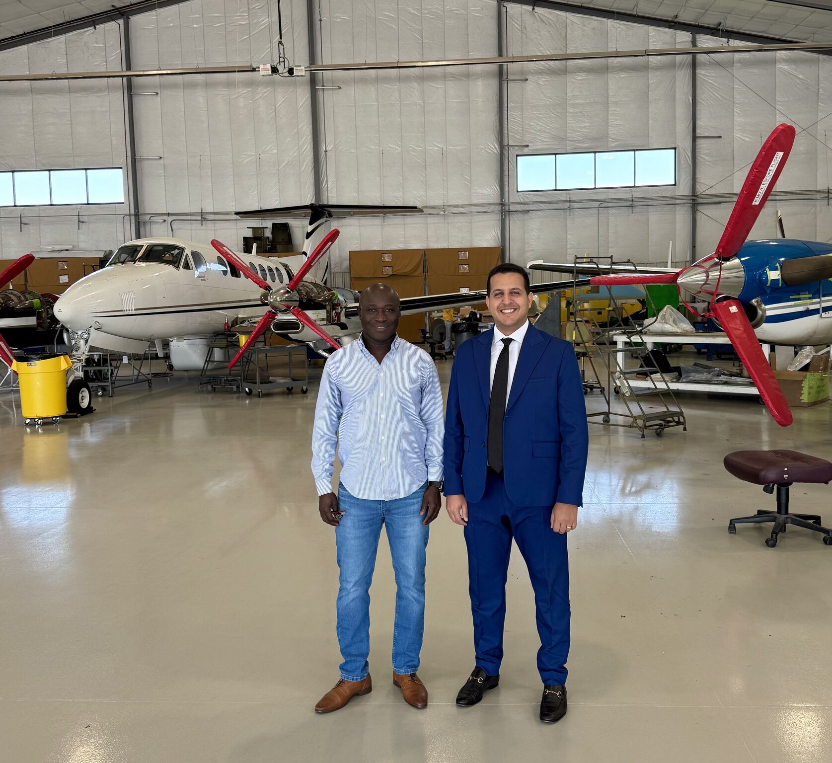 Aéronautique de défense : AERODRIVE renforce sa coopération stratégique avec AVCON Industries